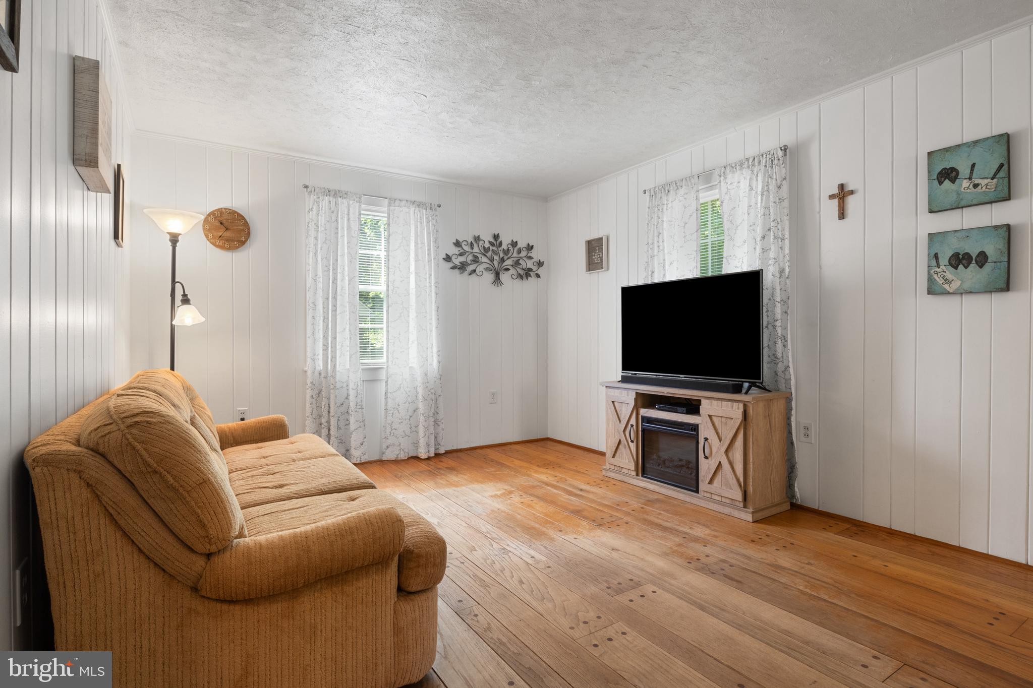 MANOR RIDGE - Residential