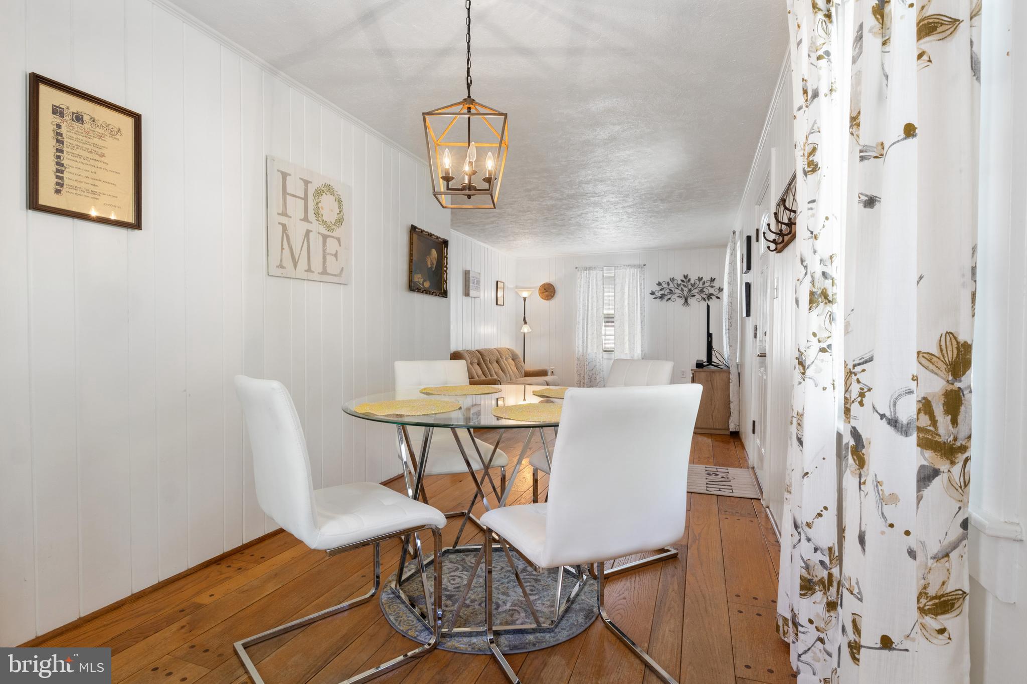 MANOR RIDGE - Residential