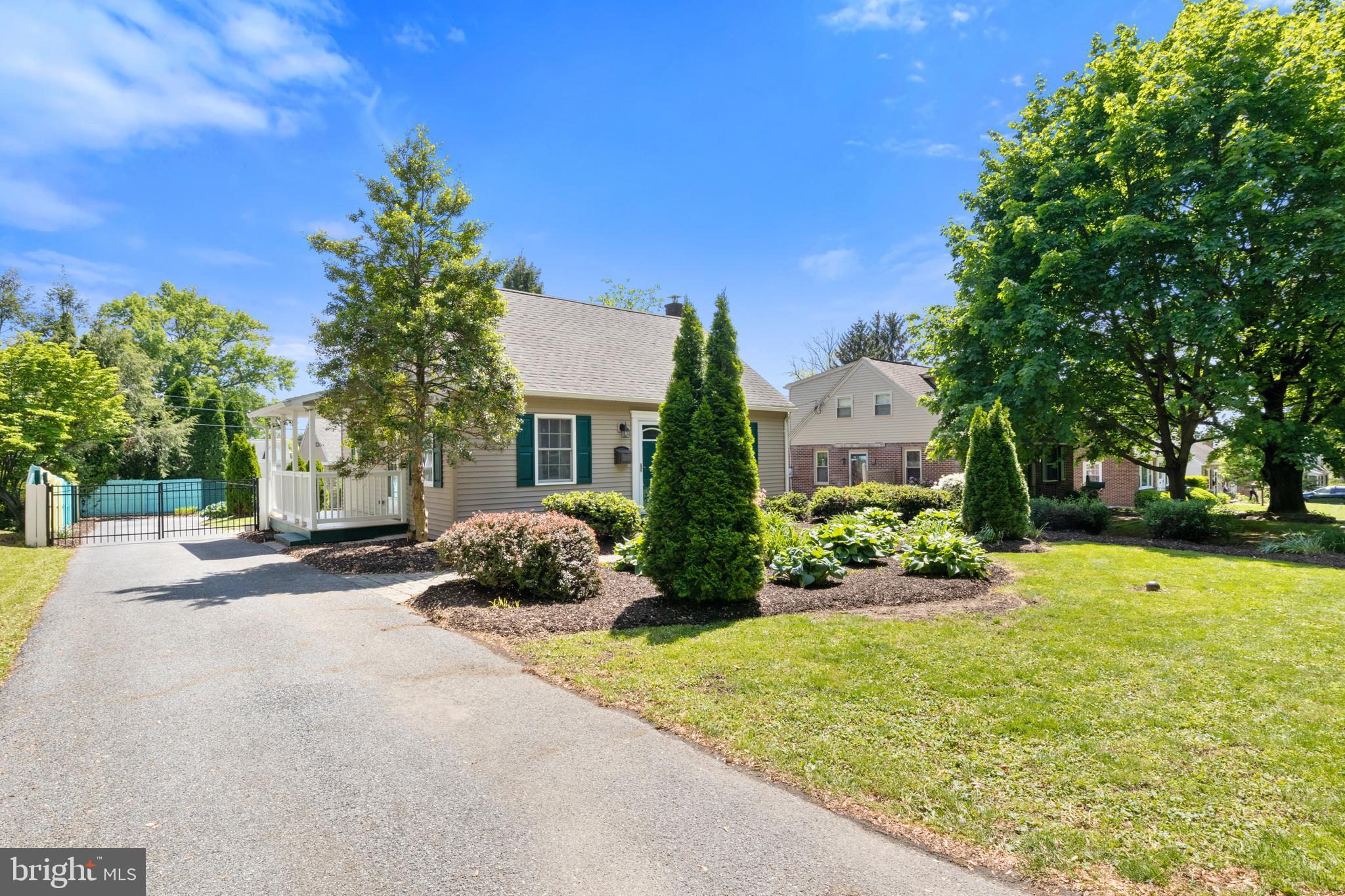 MANOR RIDGE - Residential