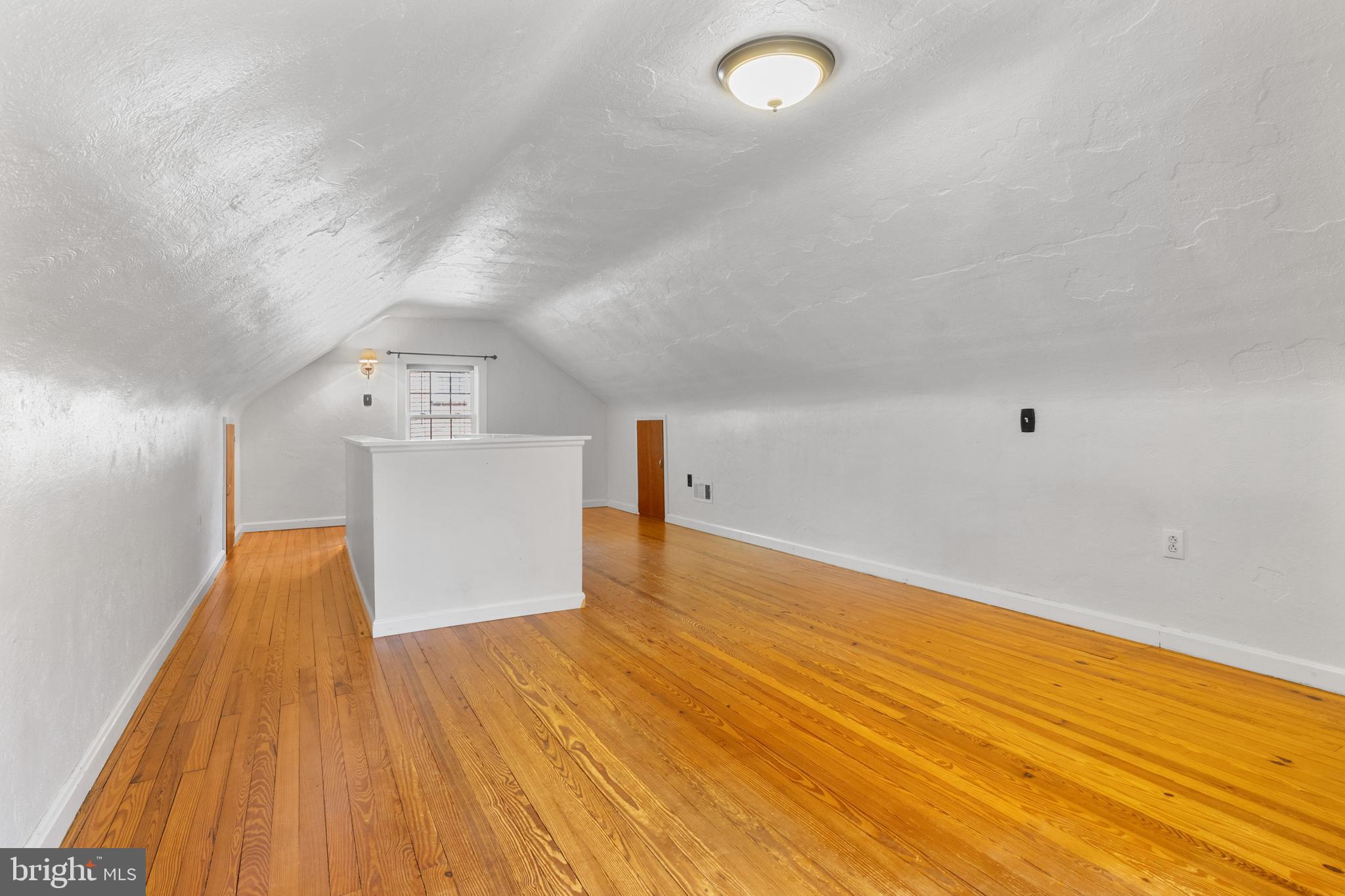 MANOR RIDGE - Residential