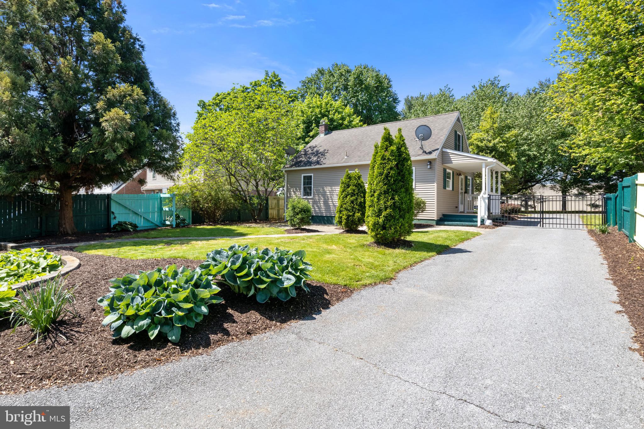 MANOR RIDGE - Residential