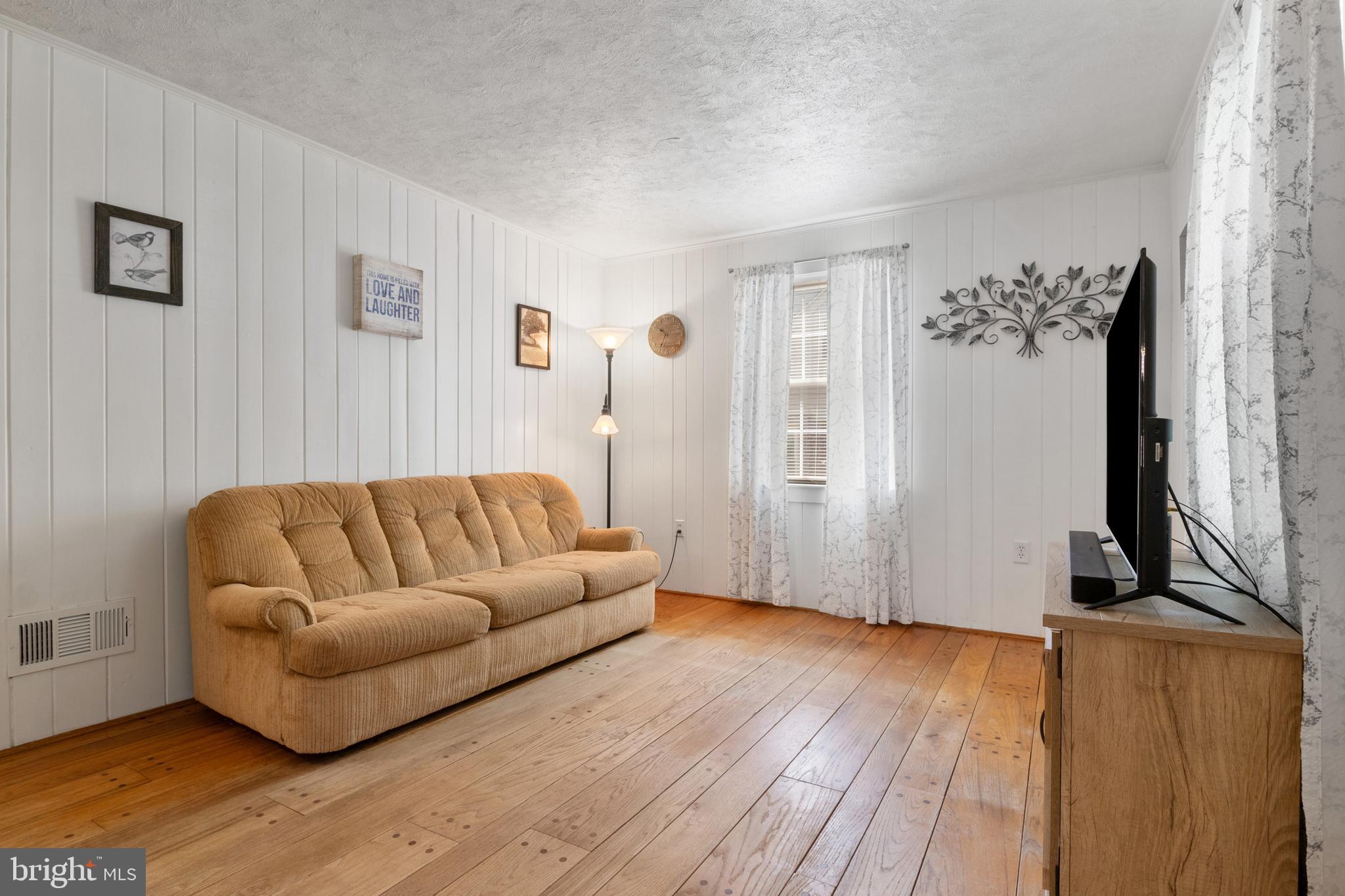 MANOR RIDGE - Residential