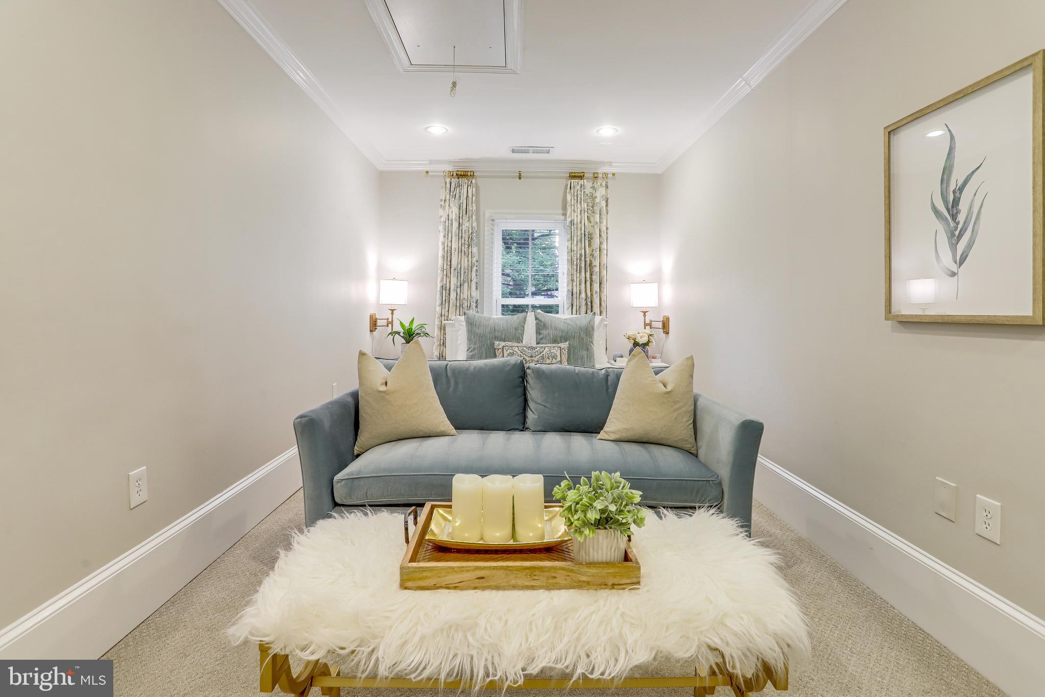 OLD TOWN ALEXANDRIA - Residential Lease