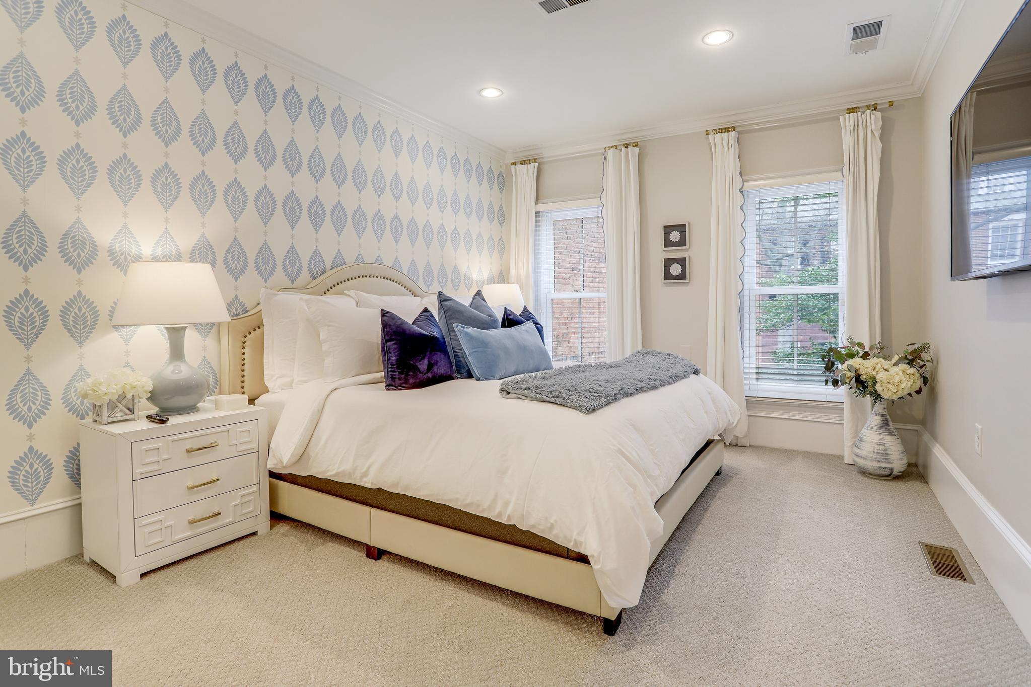 OLD TOWN ALEXANDRIA - Residential Lease