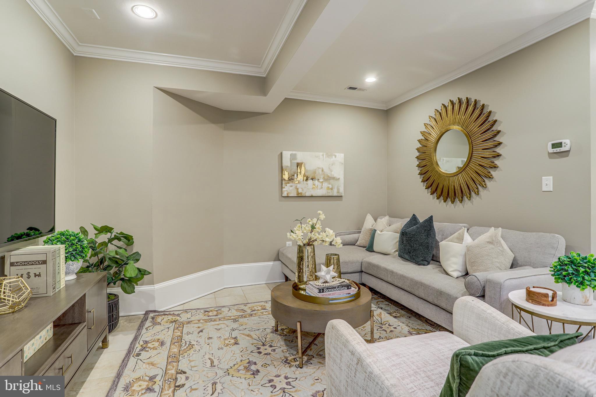 OLD TOWN ALEXANDRIA - Residential Lease