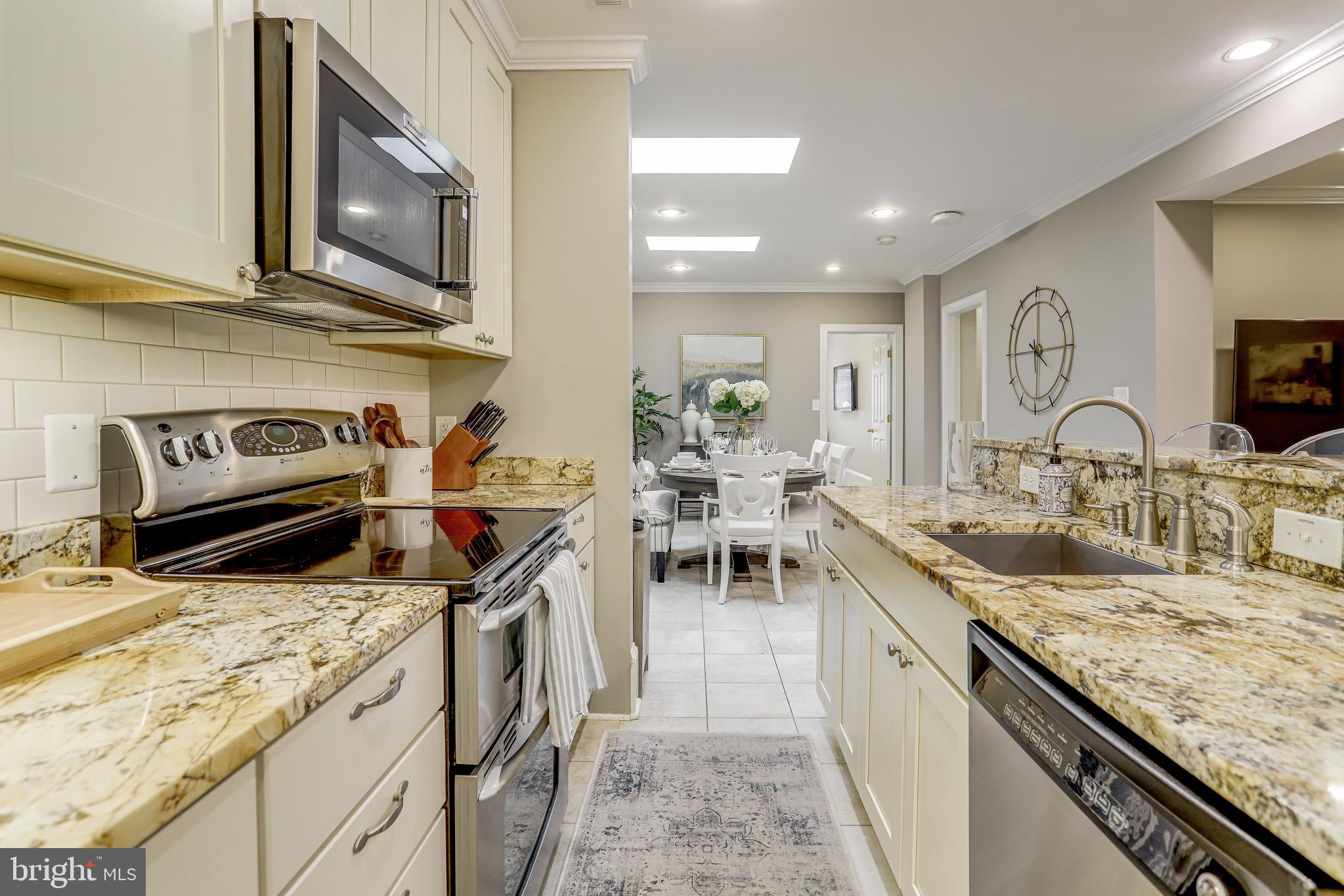 OLD TOWN ALEXANDRIA - Residential Lease