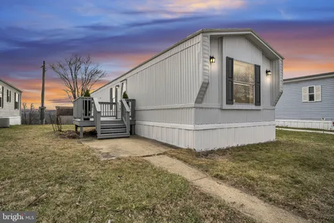 21 Marilyn Drive, Carlisle, PA 17013 - MLS#: PACB2040416