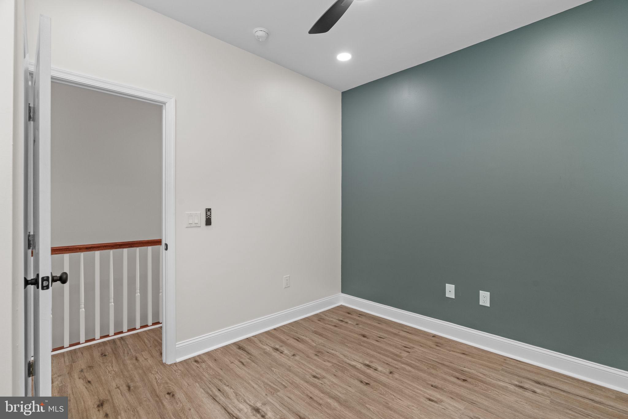 WEST OAK LANE - Residential