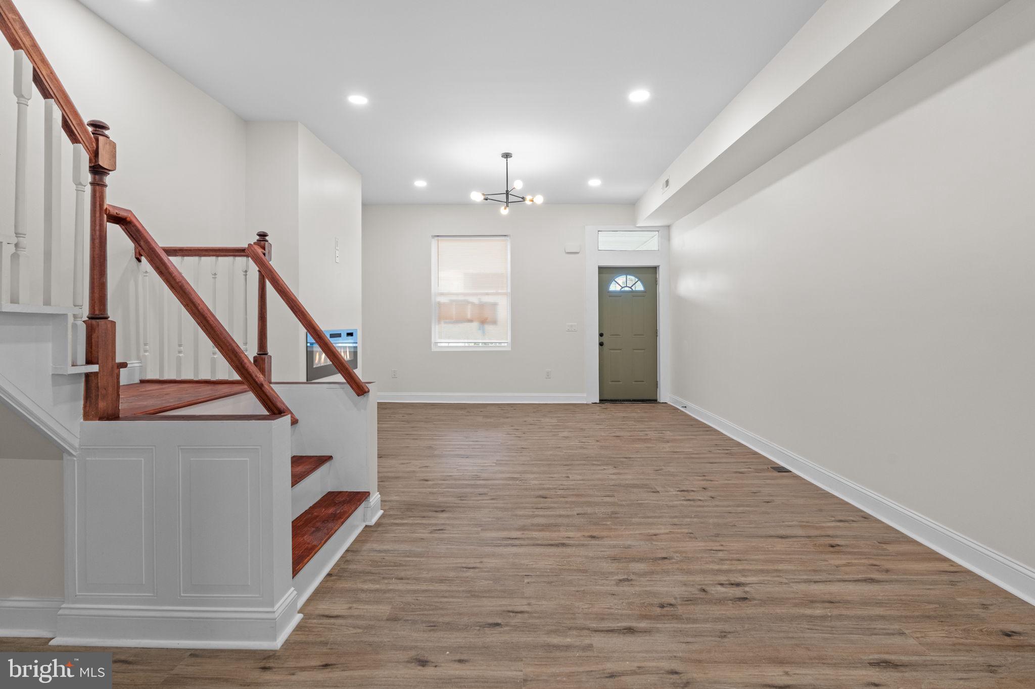 WEST OAK LANE - Residential