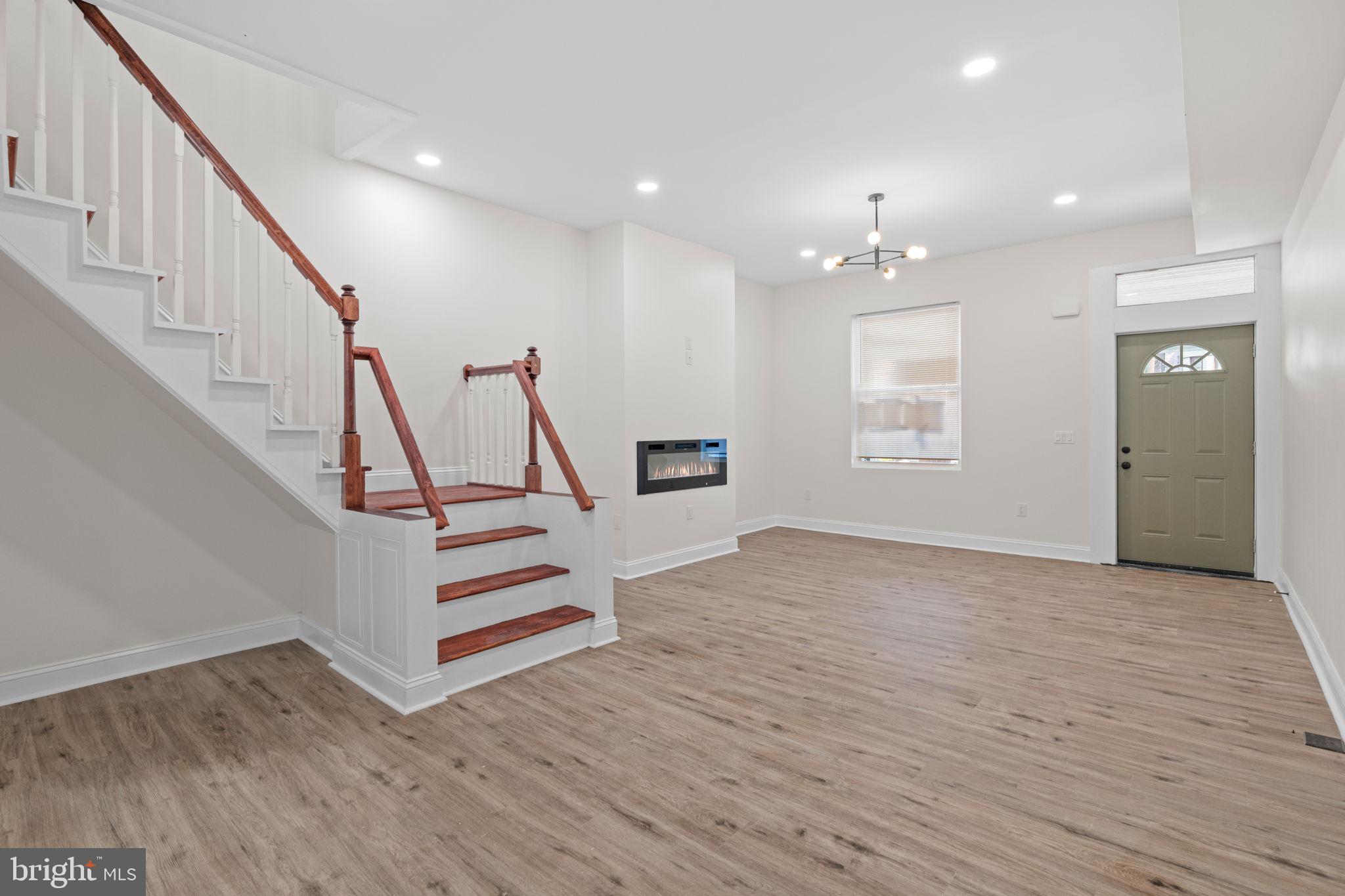 WEST OAK LANE - Residential