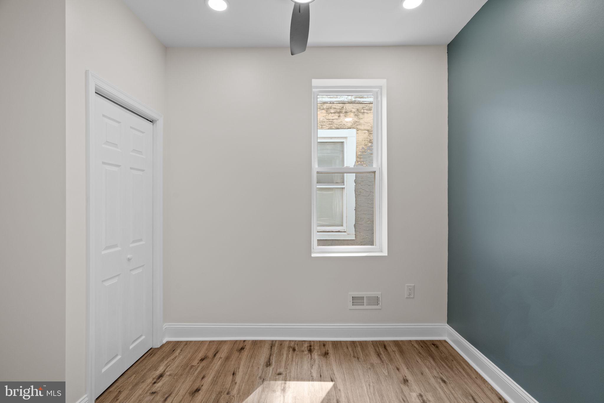 WEST OAK LANE - Residential