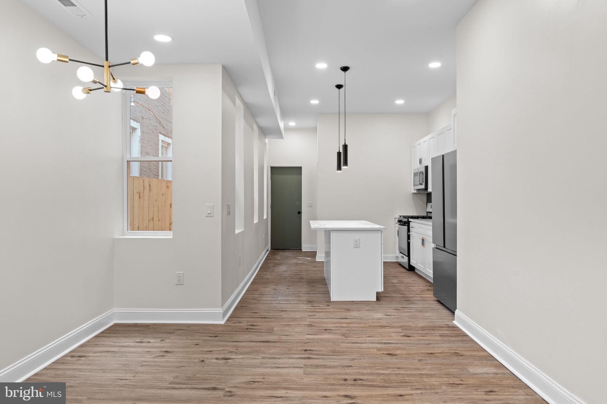 WEST OAK LANE - Residential