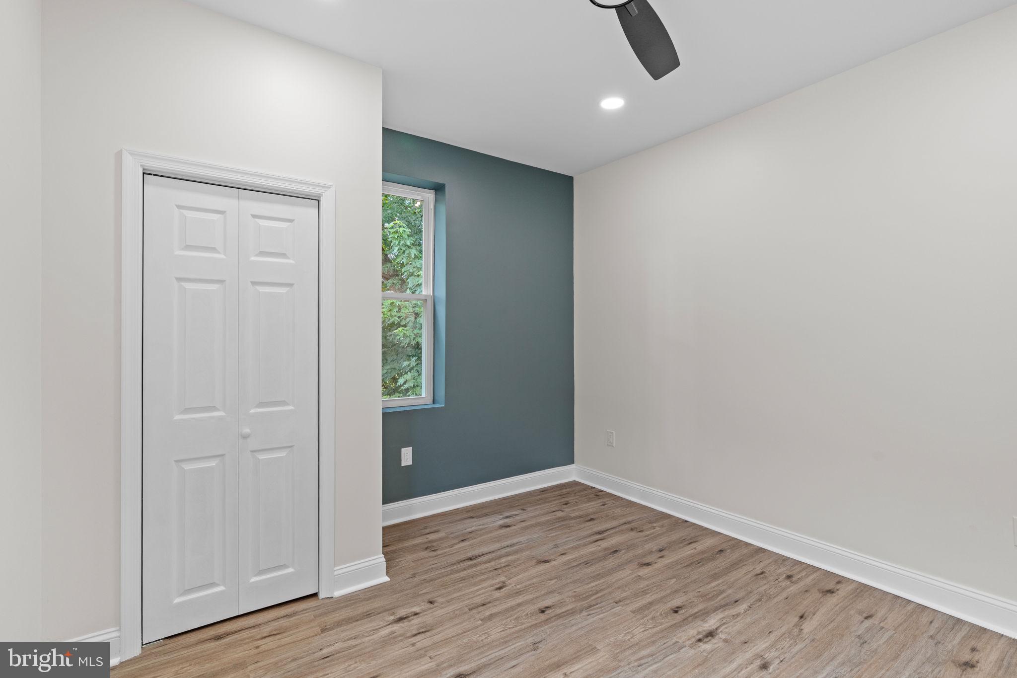 WEST OAK LANE - Residential