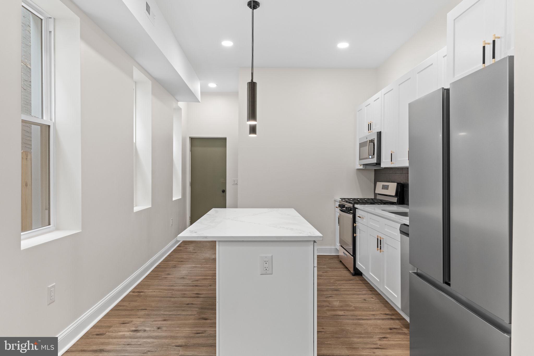 WEST OAK LANE - Residential