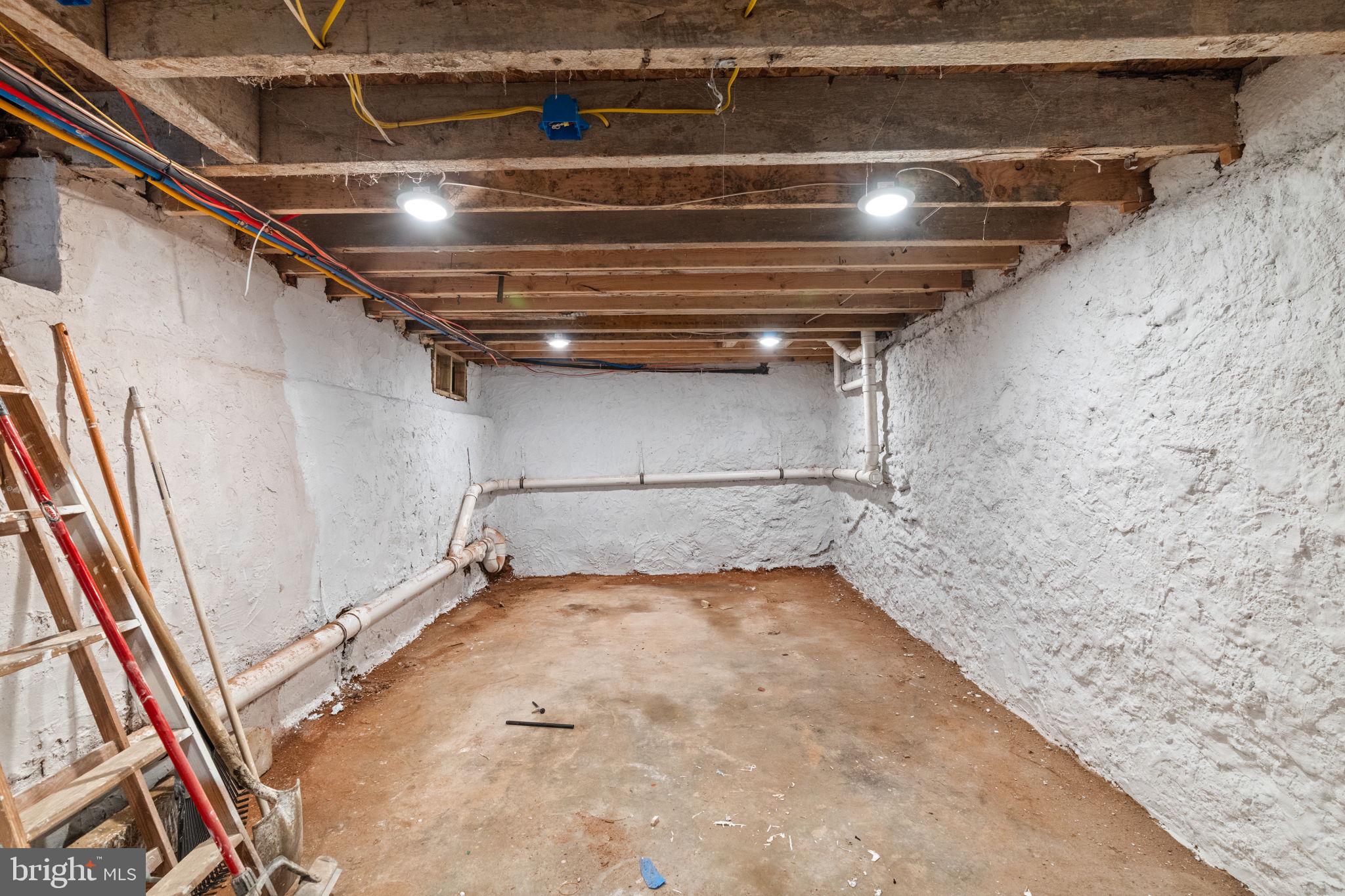 WEST OAK LANE - Residential