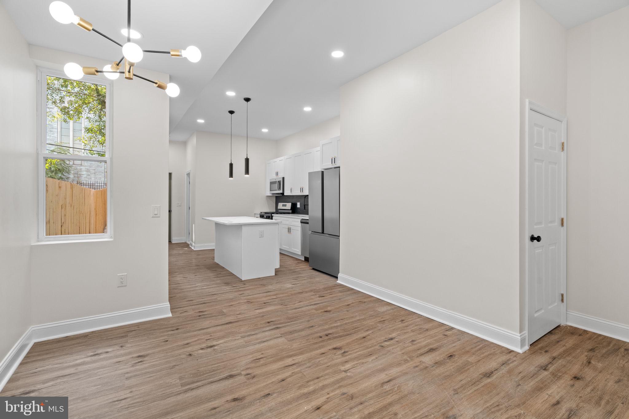 WEST OAK LANE - Residential