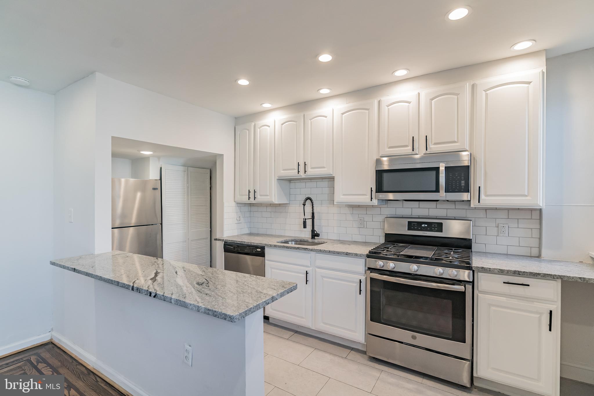 ROXBOROUGH - Residential