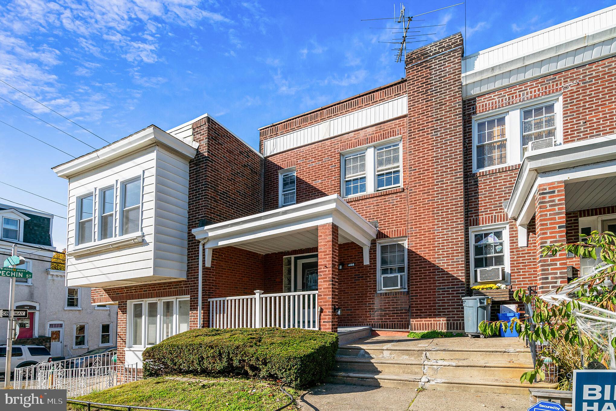 ROXBOROUGH - Residential