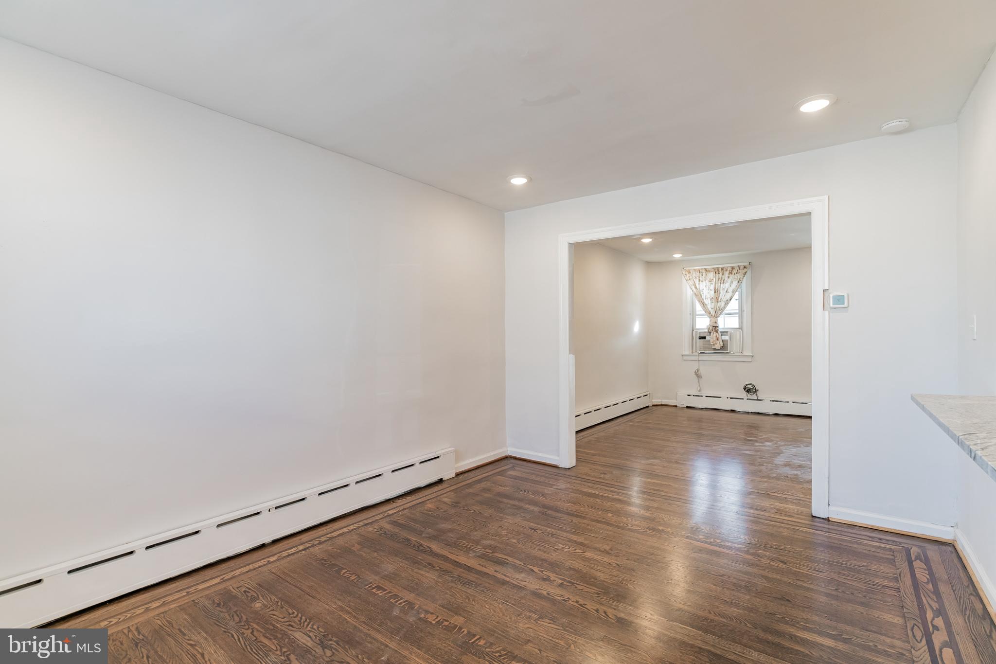 ROXBOROUGH - Residential