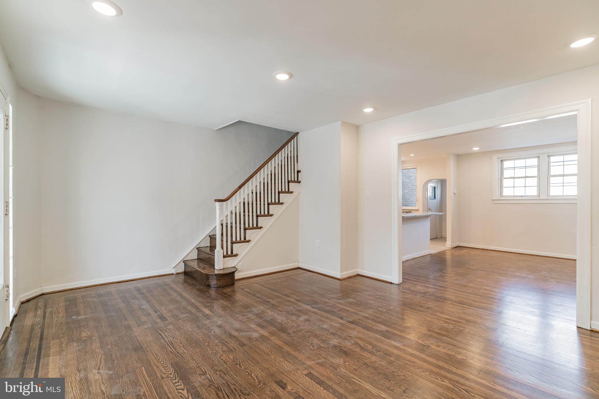 ROXBOROUGH - Residential