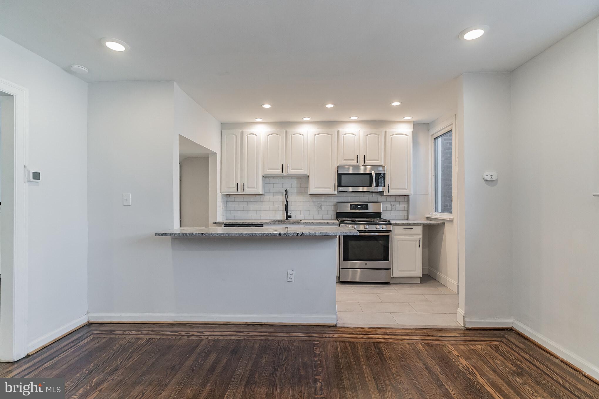 ROXBOROUGH - Residential