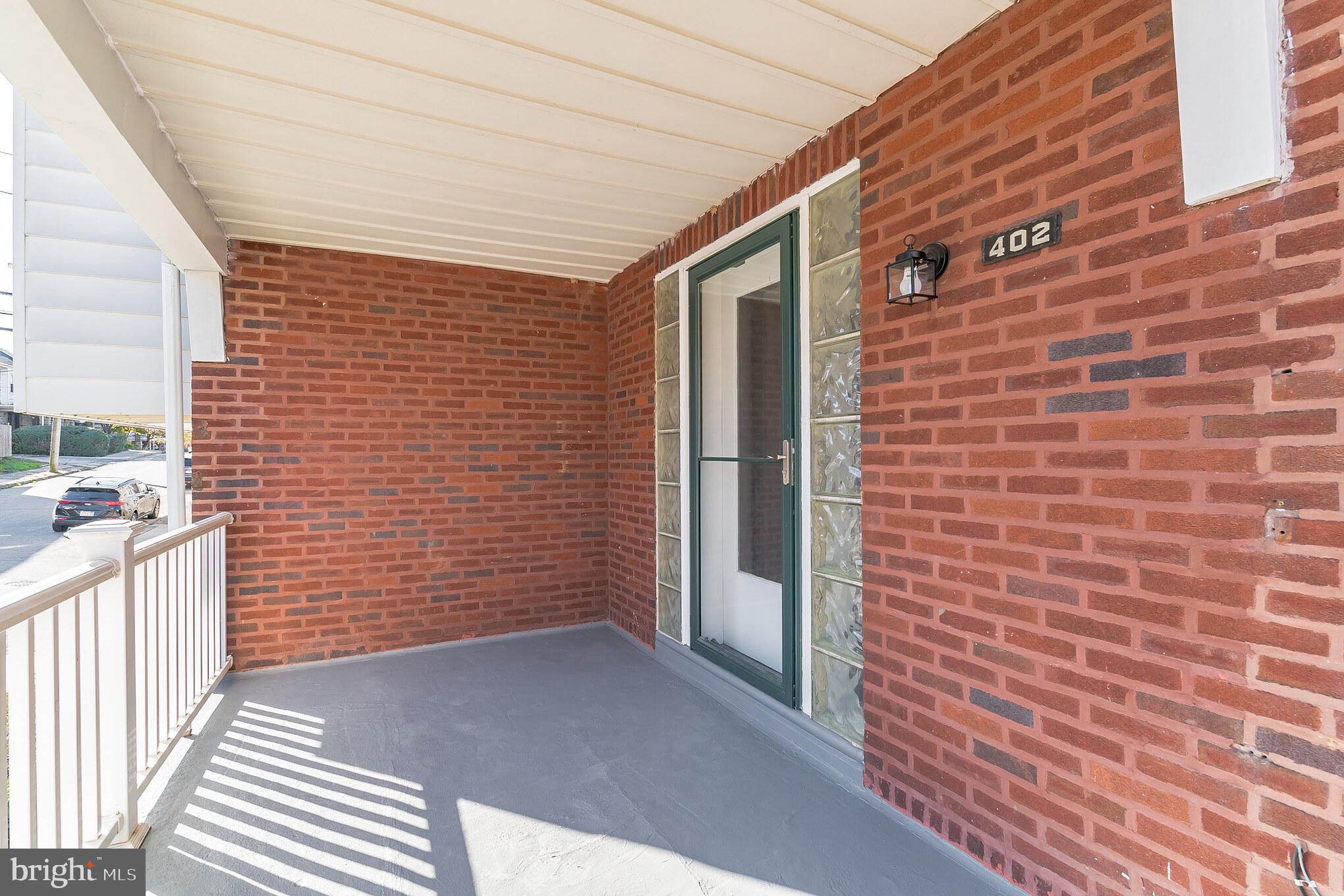 ROXBOROUGH - Residential