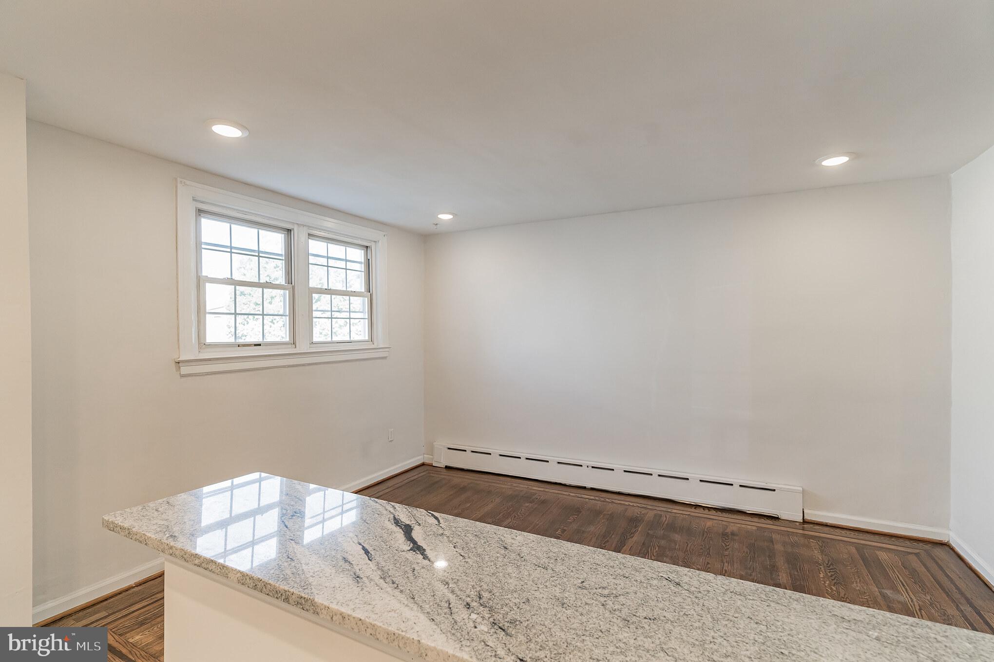 ROXBOROUGH - Residential