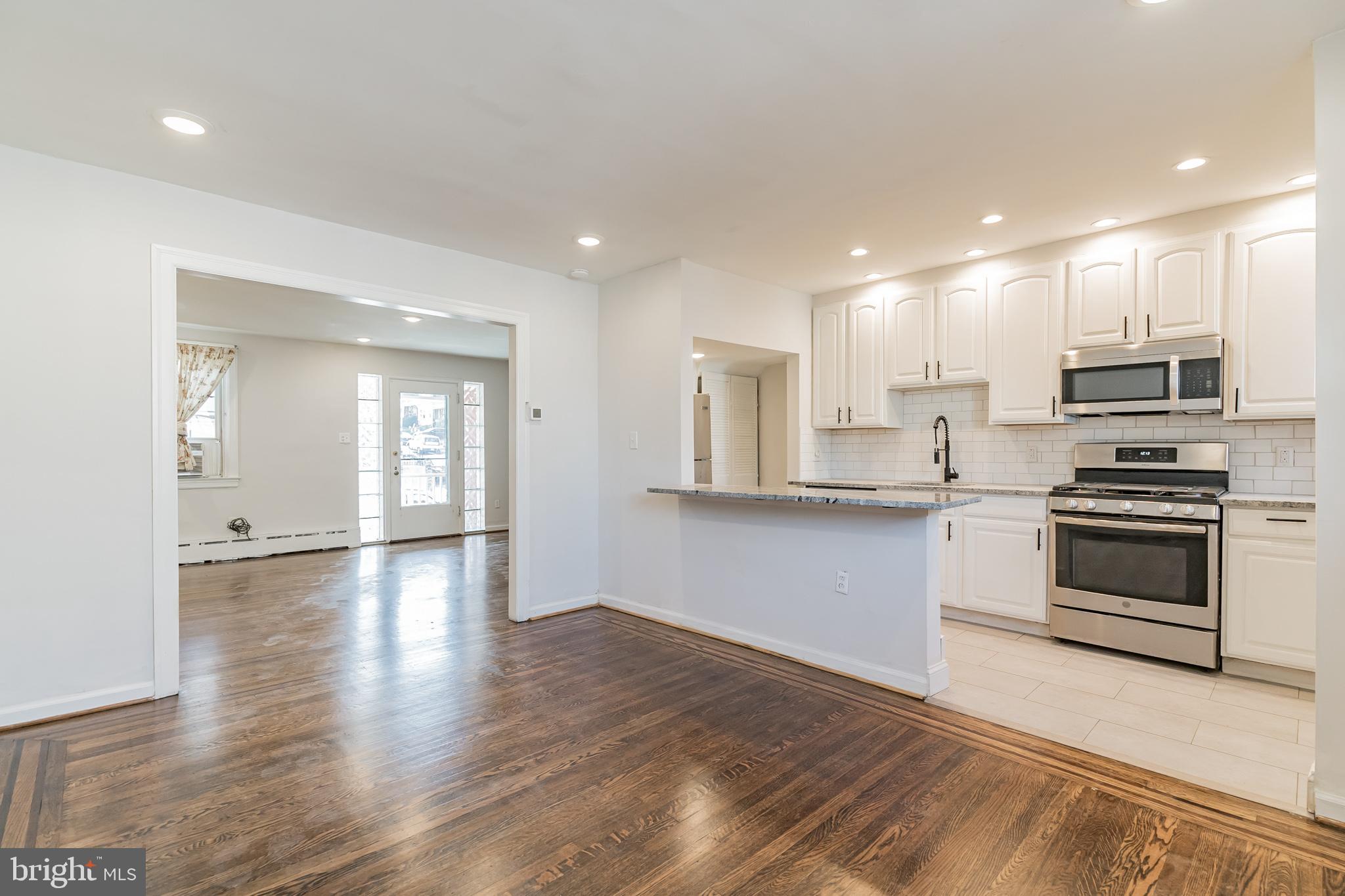 ROXBOROUGH - Residential