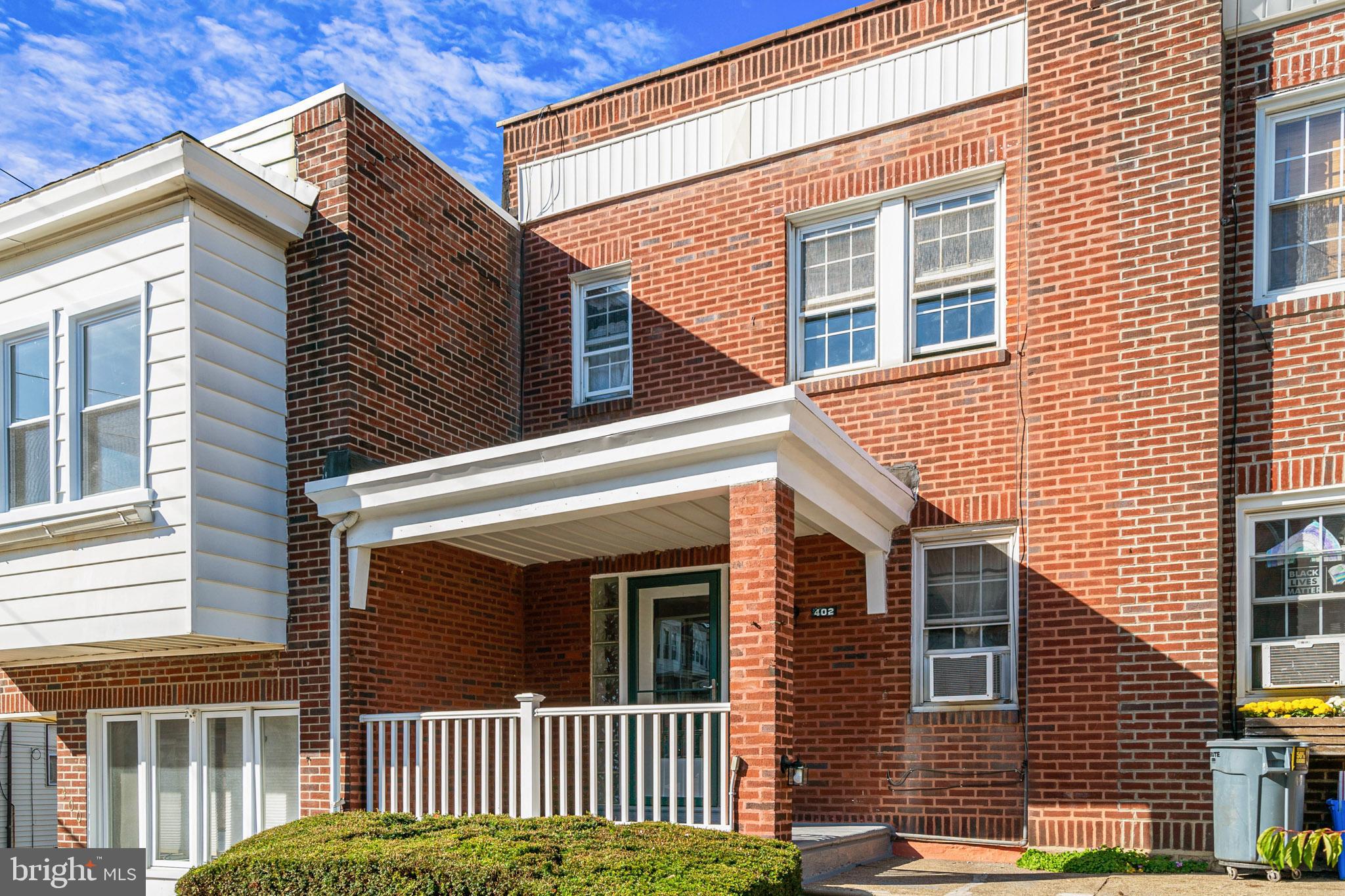 ROXBOROUGH - Residential