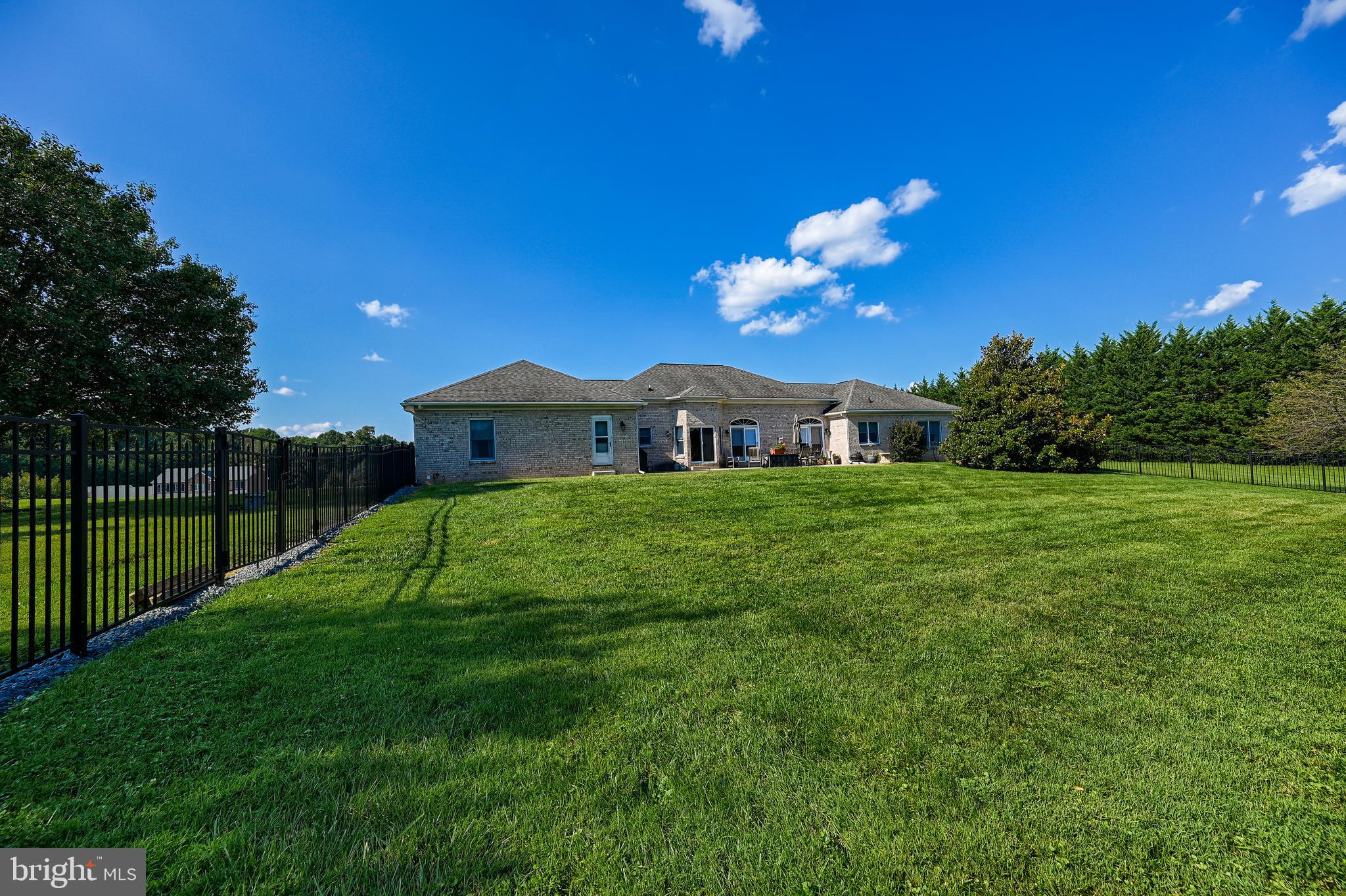 HUNT FIELDS - Residential