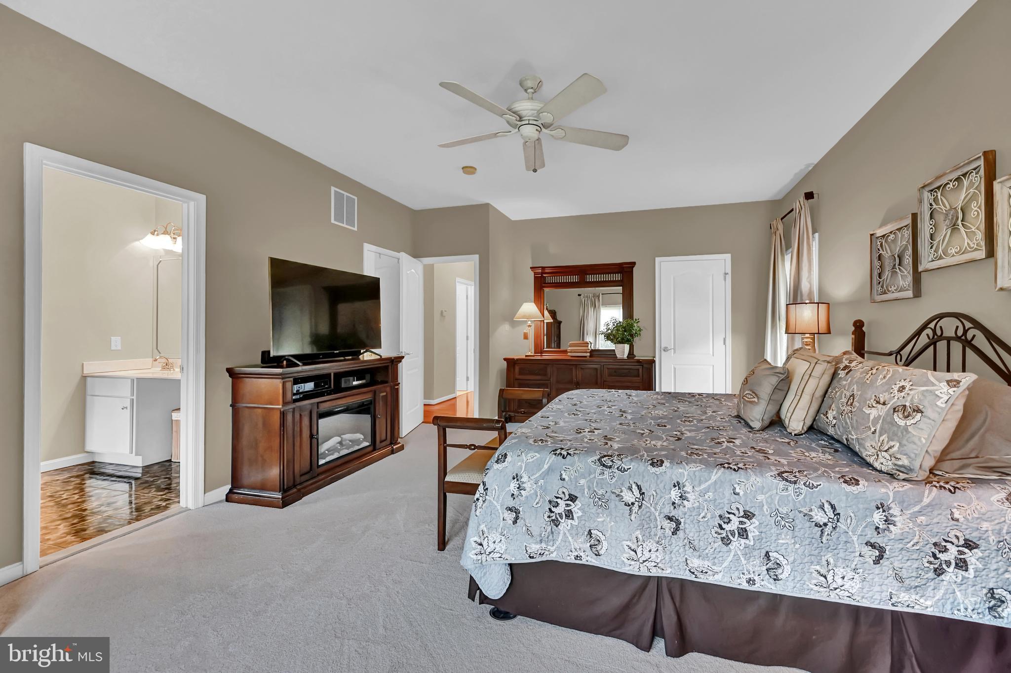 HUNT FIELDS - Residential