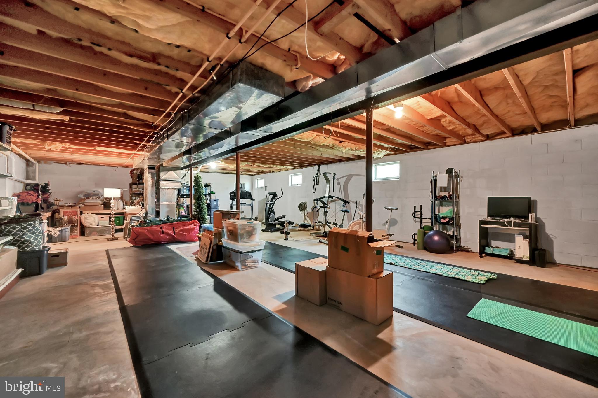 HUNT FIELDS - Residential