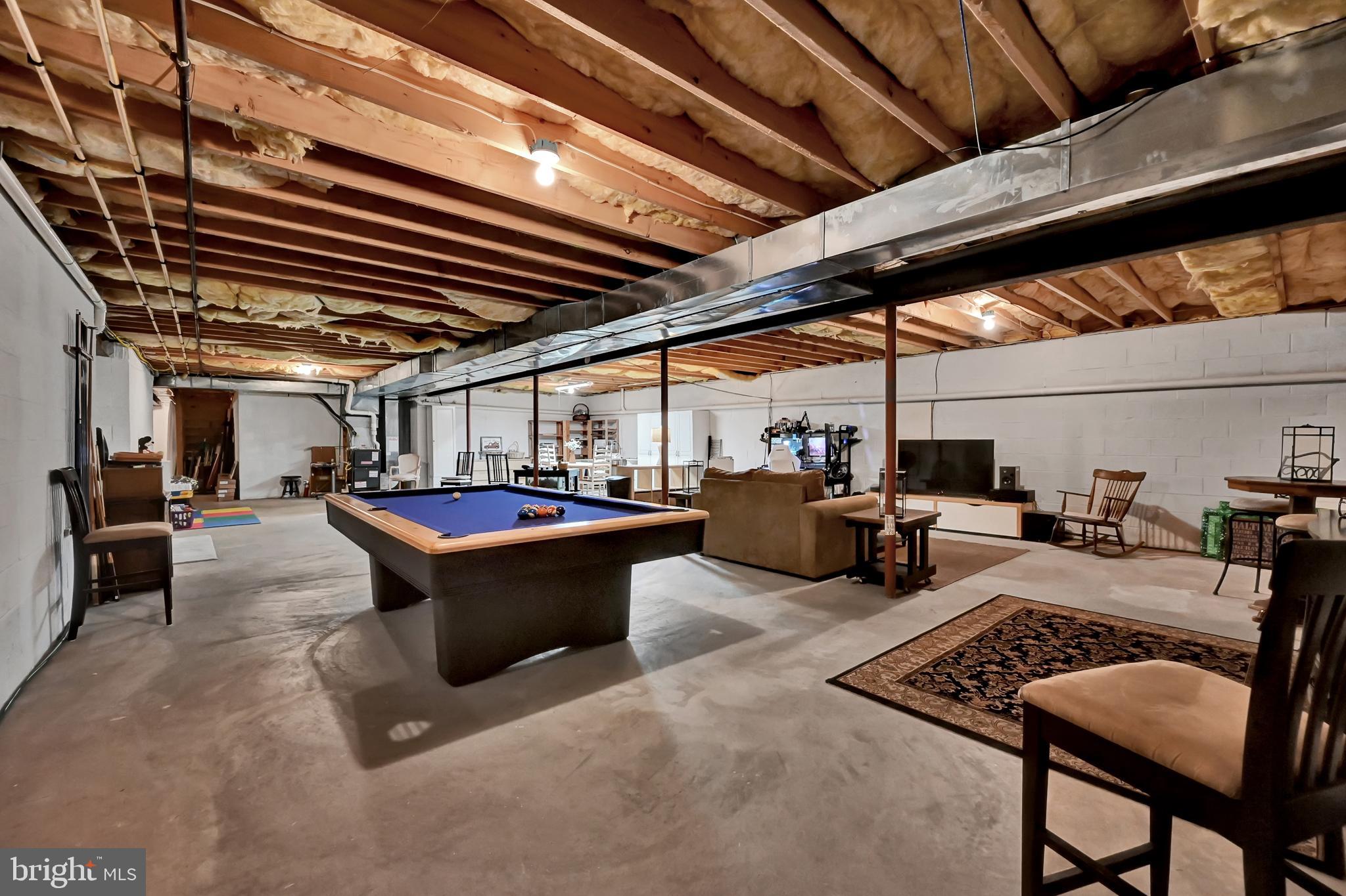 HUNT FIELDS - Residential