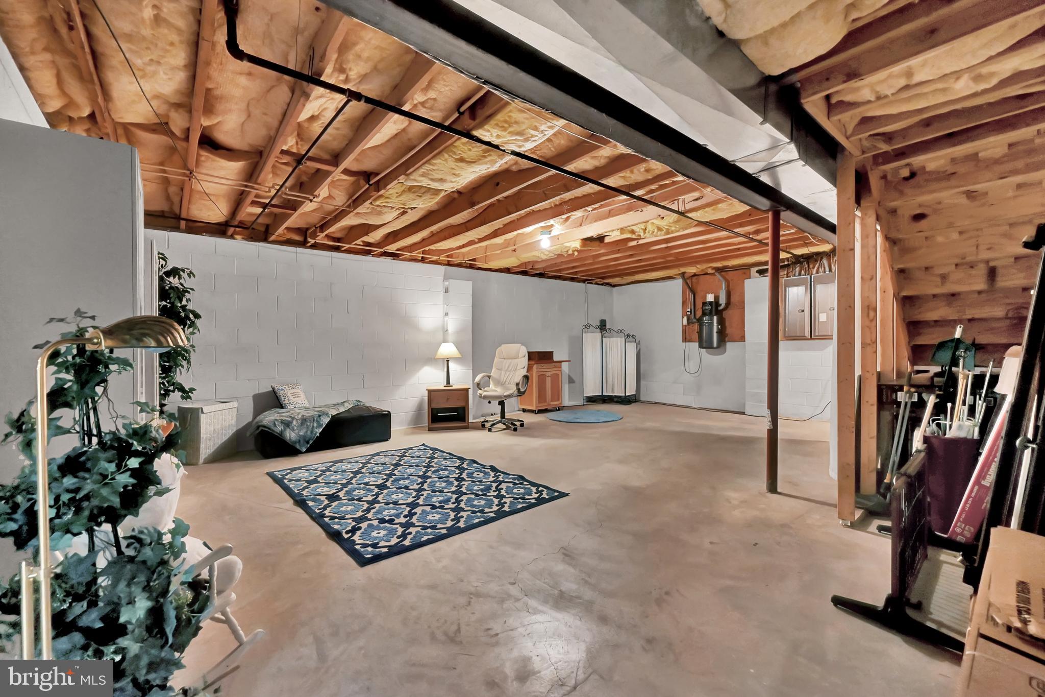 HUNT FIELDS - Residential