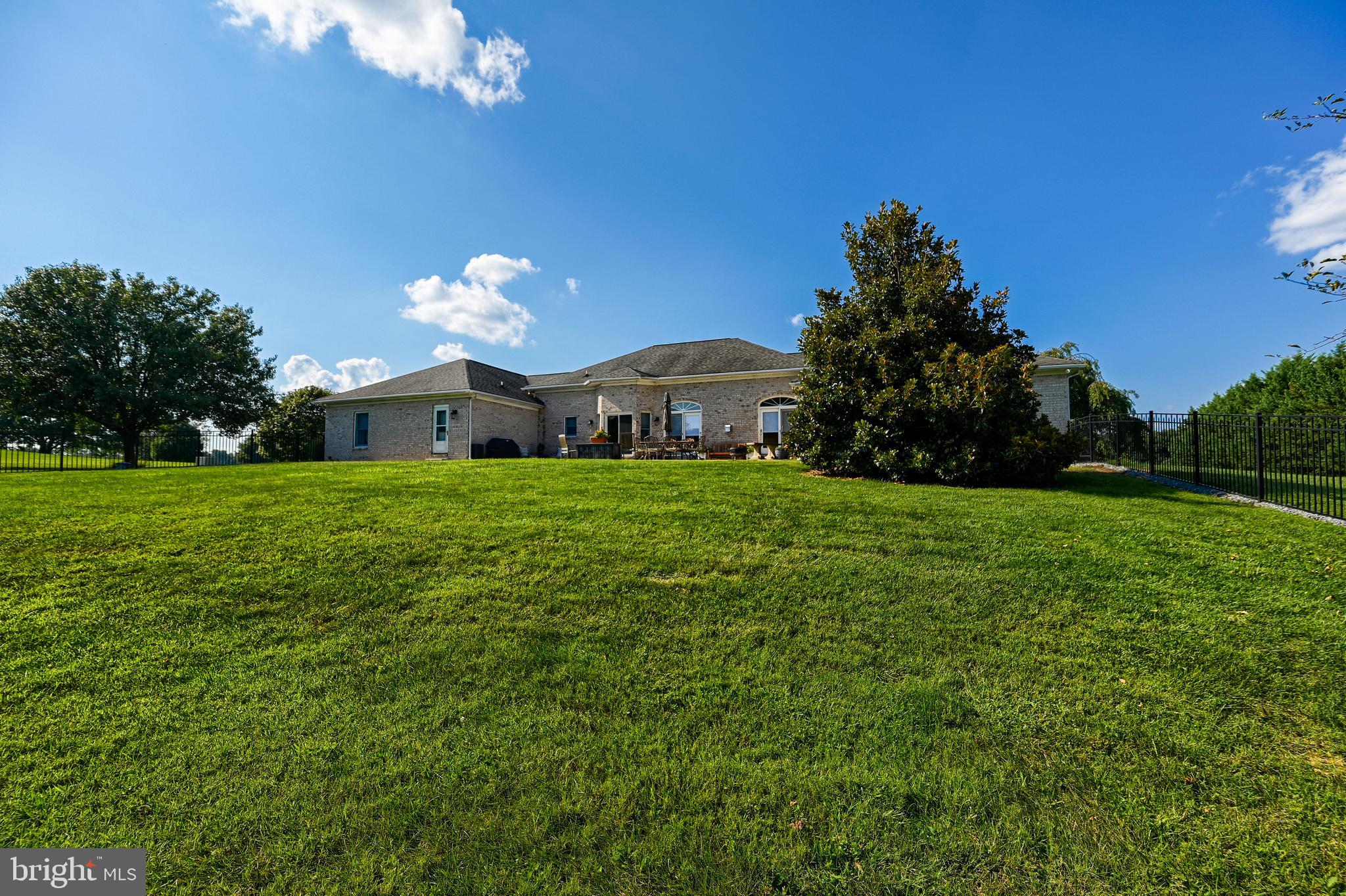 HUNT FIELDS - Residential