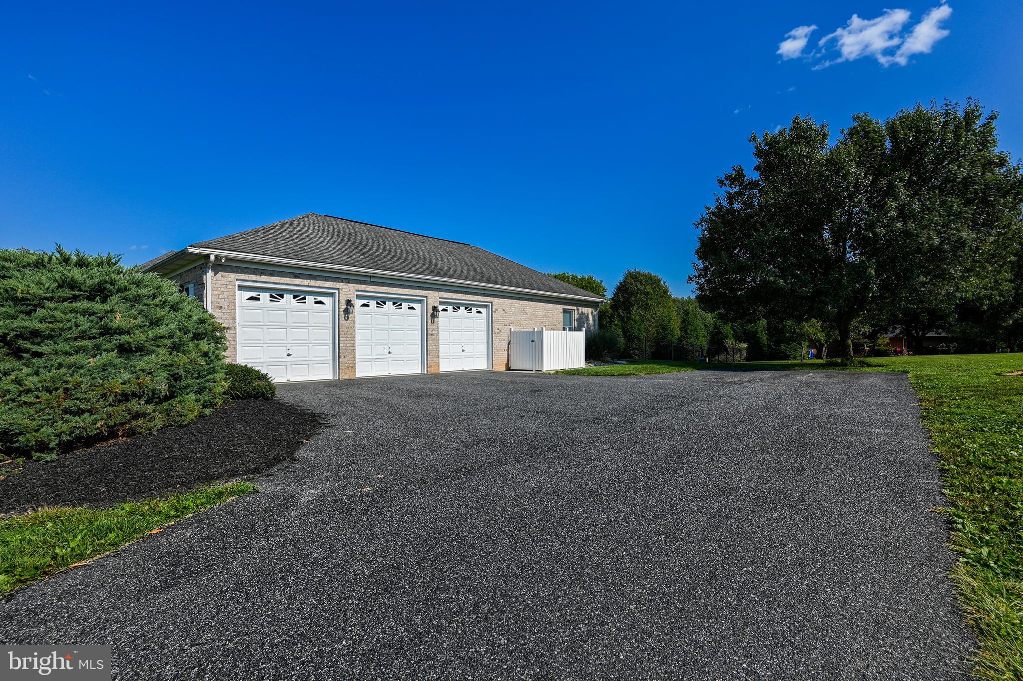 HUNT FIELDS - Residential