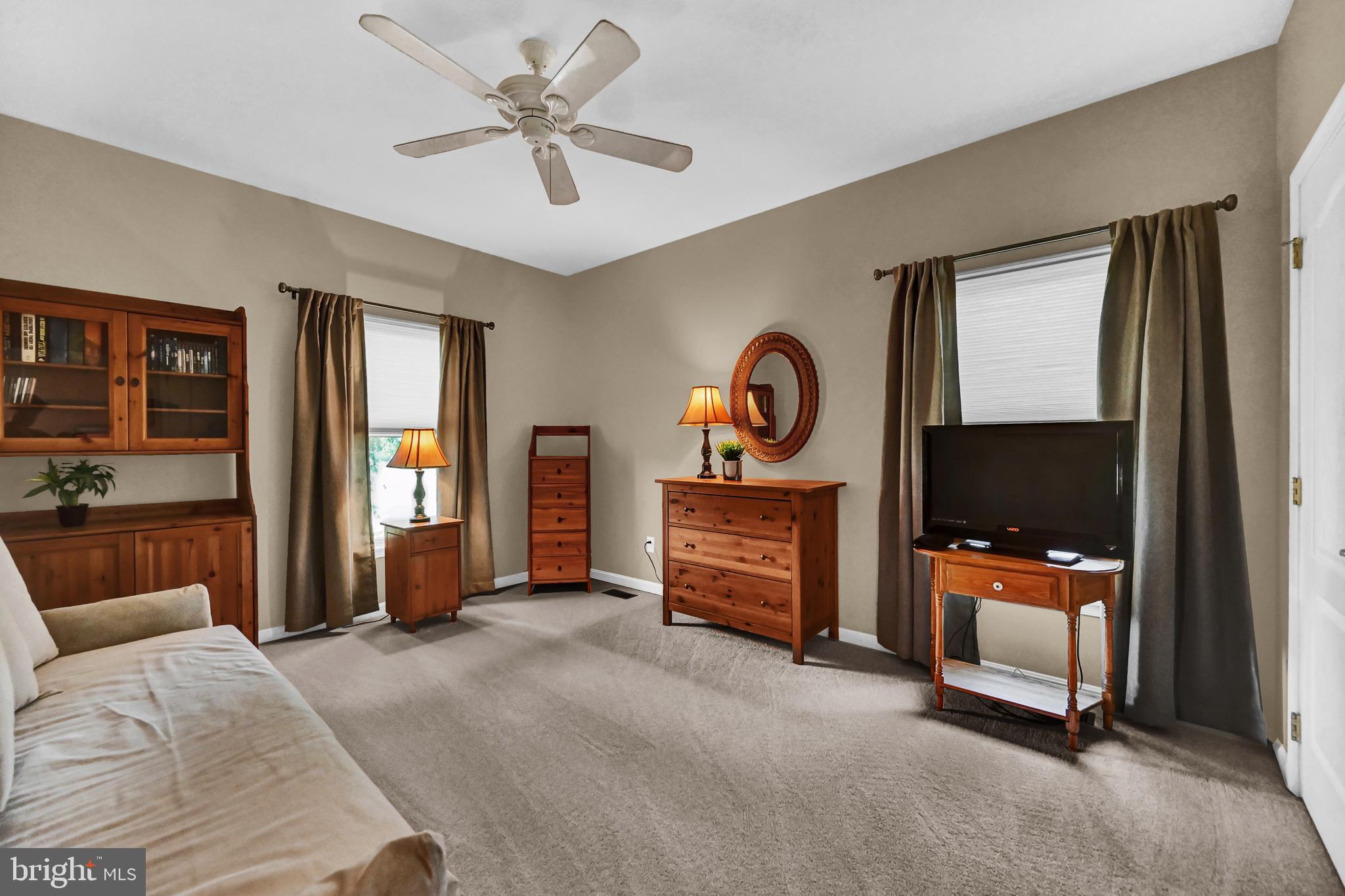 HUNT FIELDS - Residential