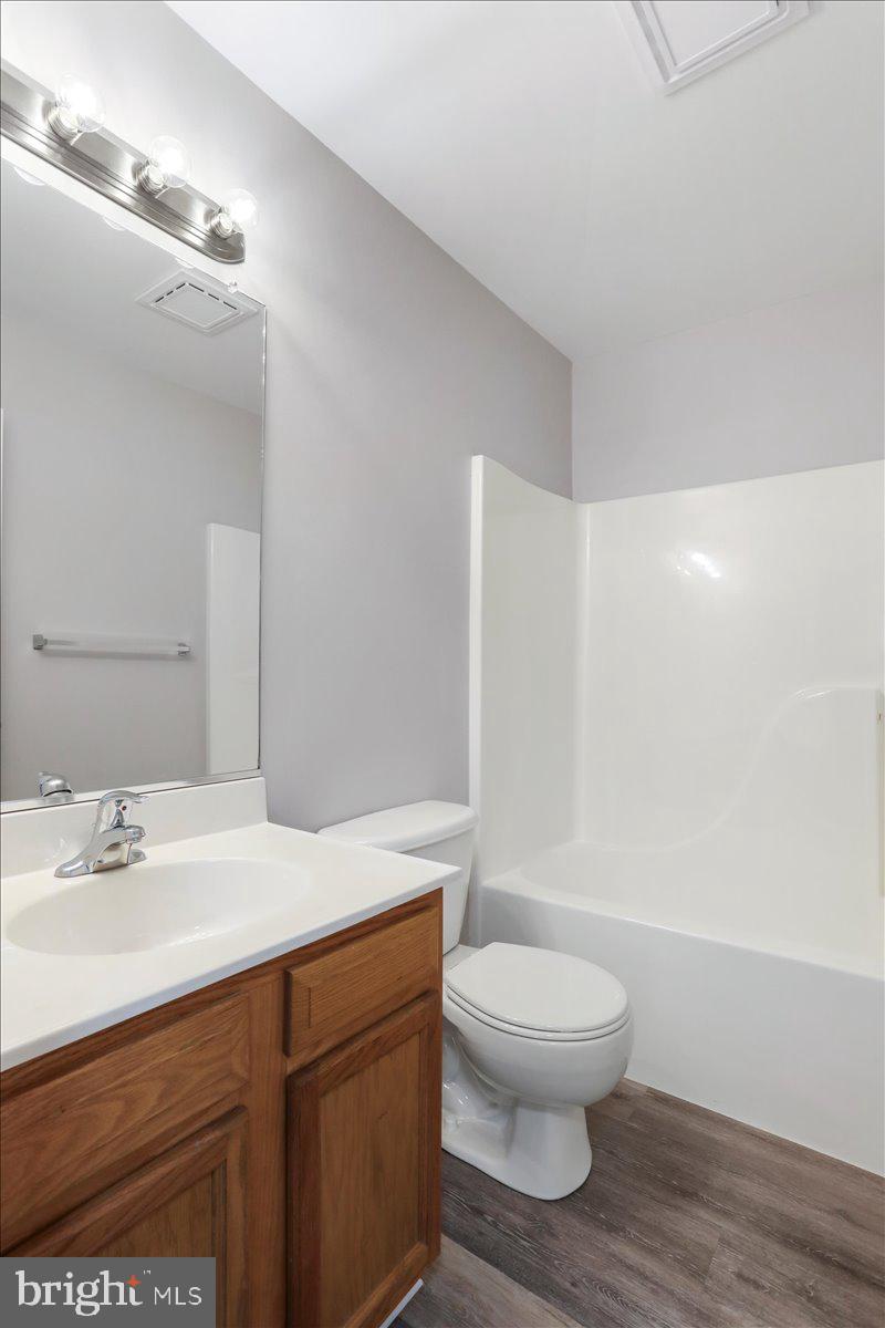 FOREST HILLS - Residential