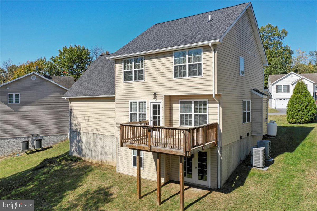 FOREST HILLS - Residential