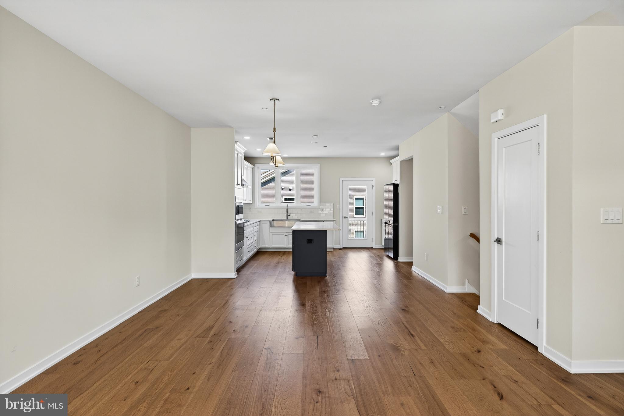 512 HOOPES LANE