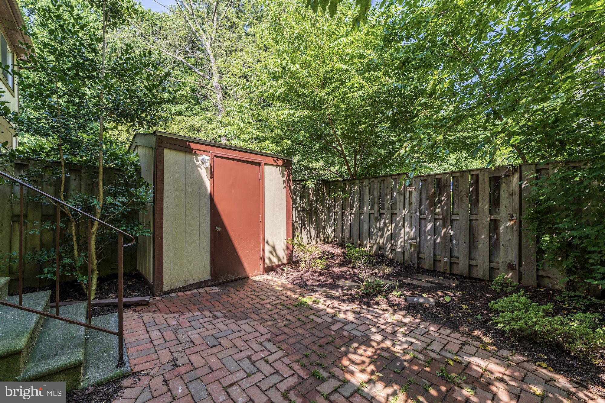 BURKE CENTRE - Residential