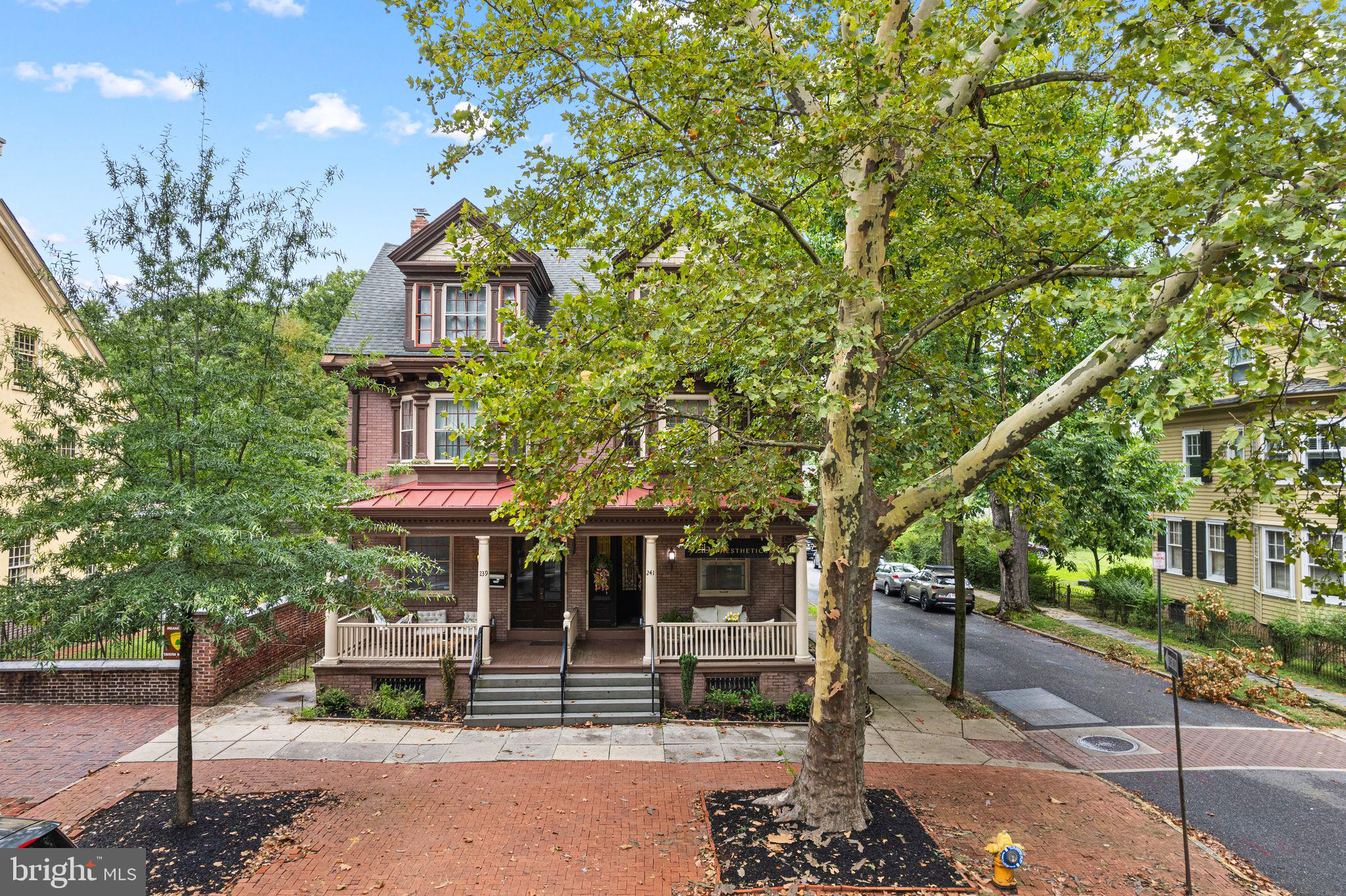 241 KINGS HIGHWAY E