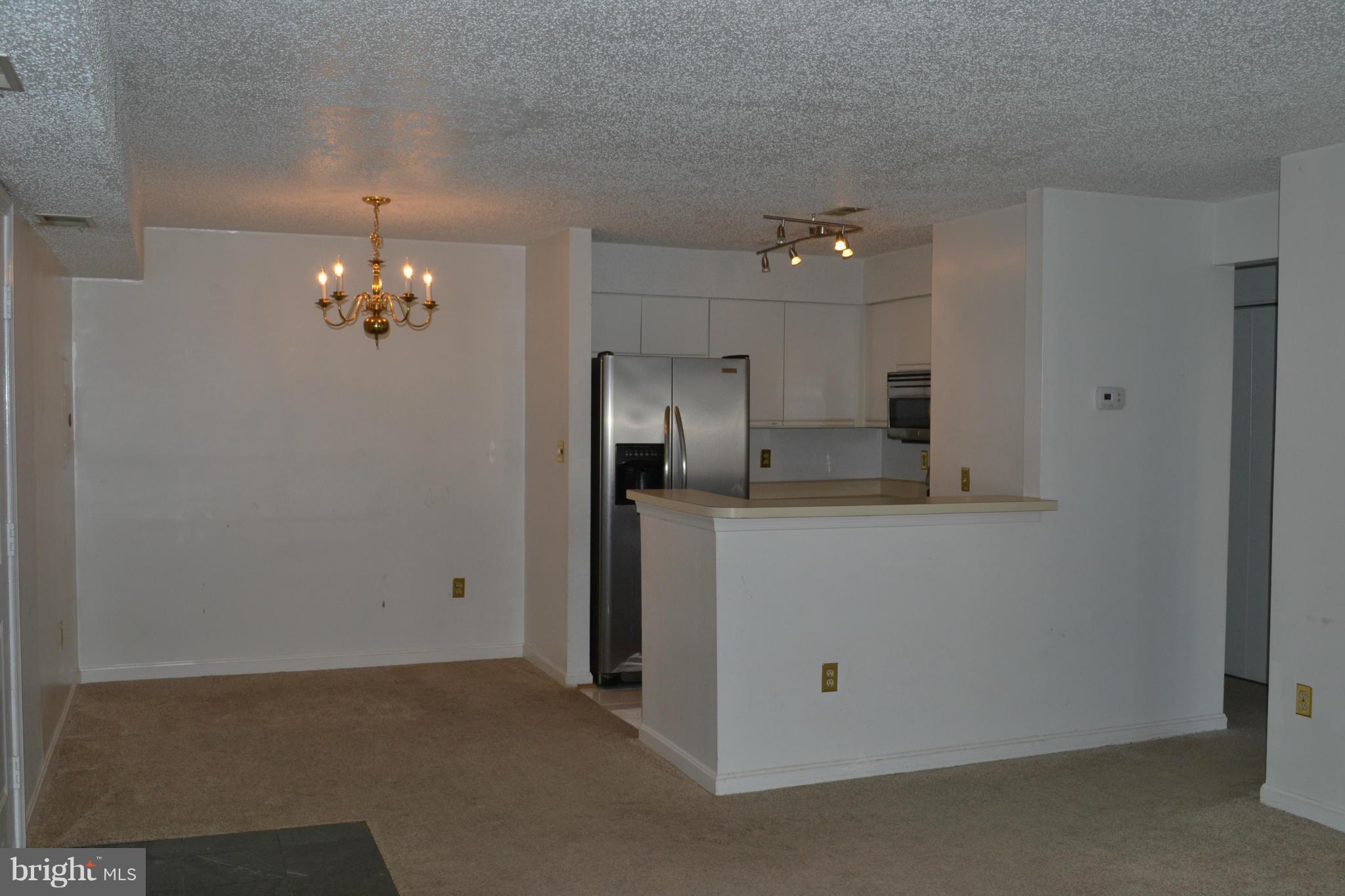 VICTORIA CROSSINGS AT MANCHESTER LAKES - Residential