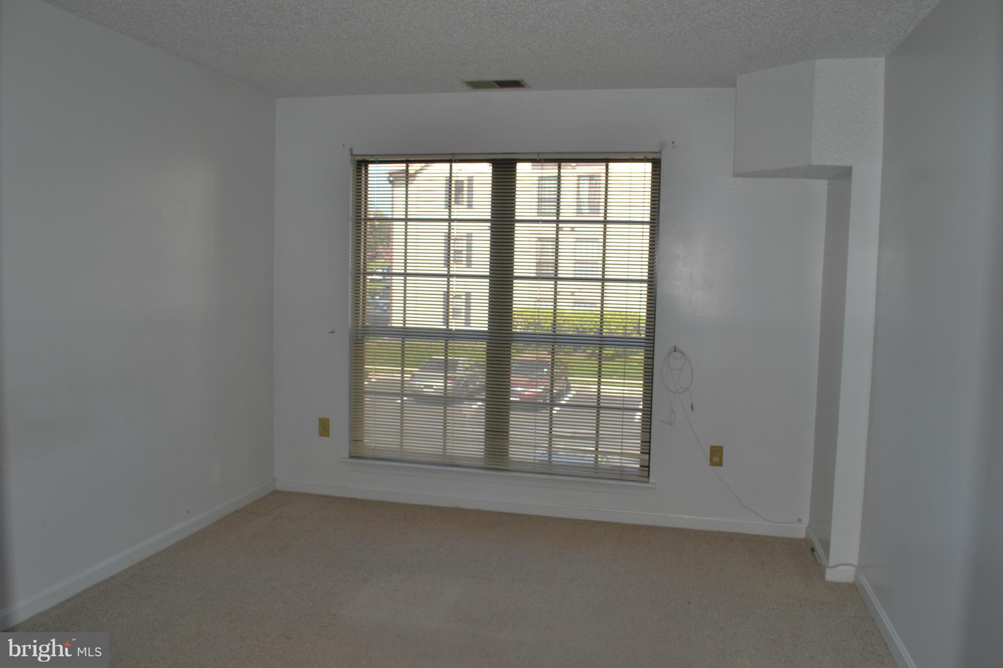 VICTORIA CROSSINGS AT MANCHESTER LAKES - Residential