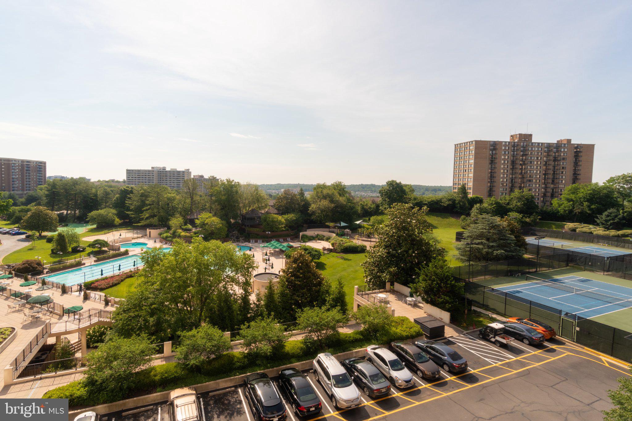 205 YOAKUM PARKWAY 609