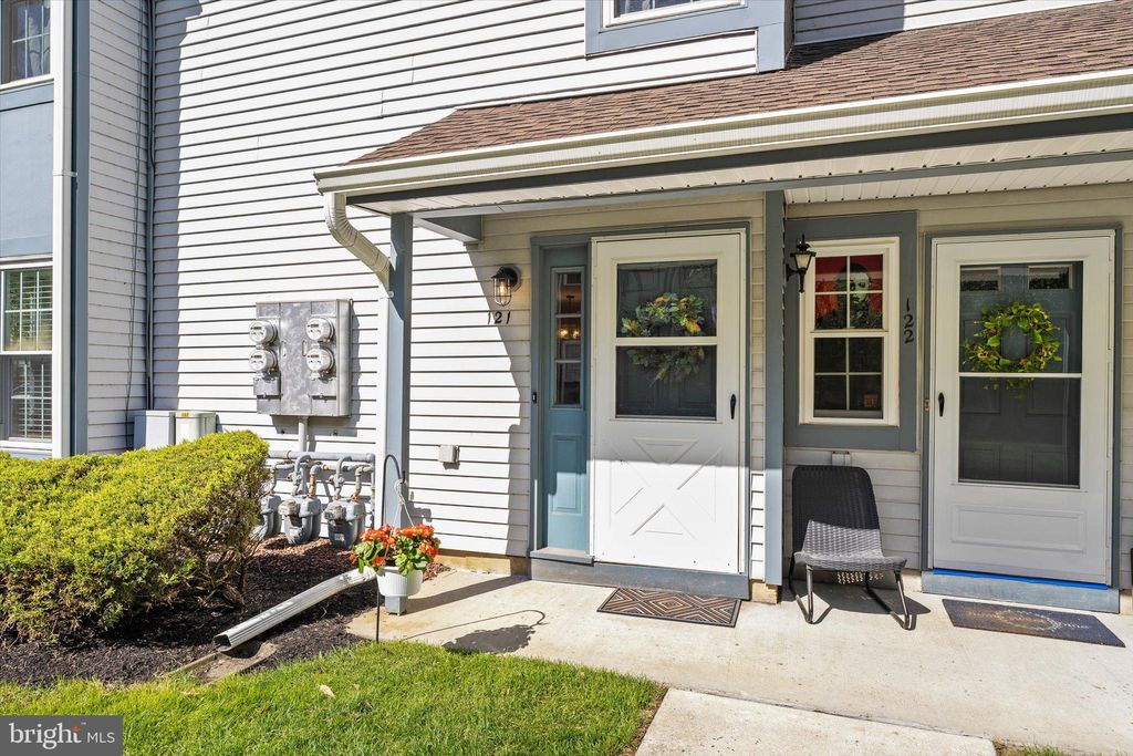Photo of 121 Andover Place, ROBBINSVILLE, NJ 08691 (MLS # NJME2075952)