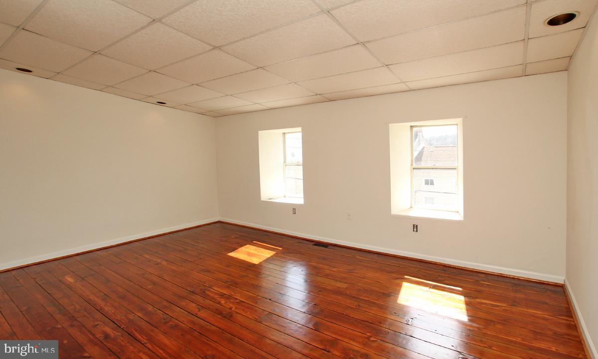 MANAYUNK - Residential Lease