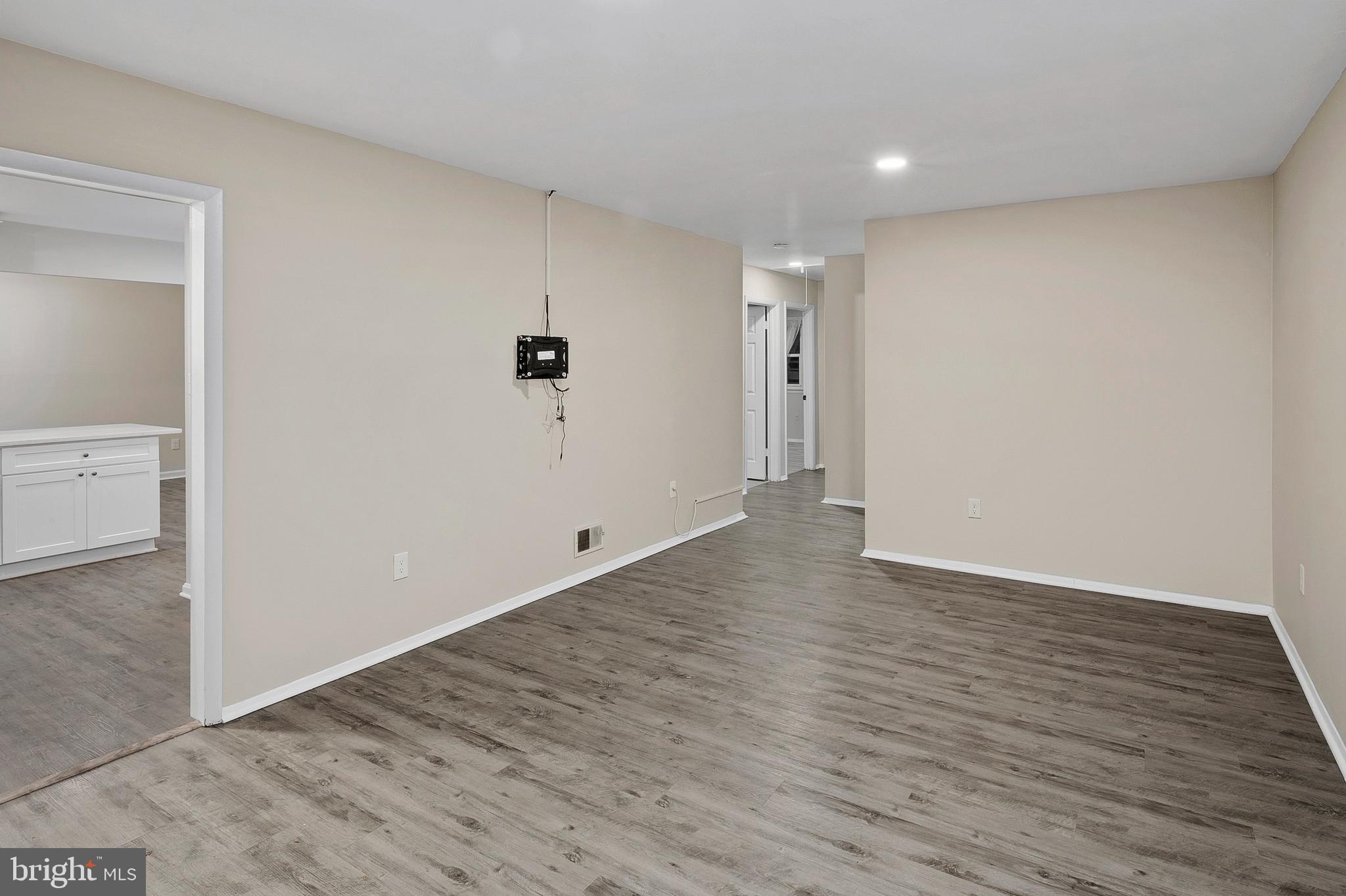 CEDARHURST - Residential