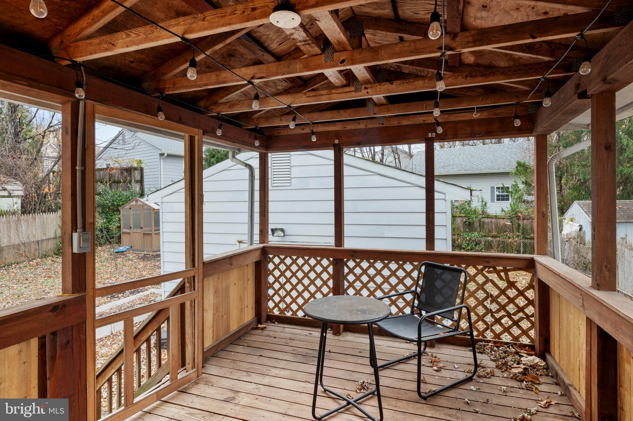 CEDARHURST - Residential