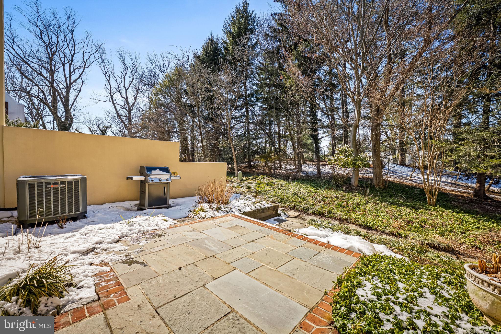 THORNTON WOOD - Residential